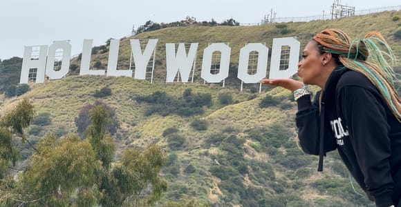 LA: Hollywood-Zeichen-Tour mit Comedians, Hunden und epischen Fotos