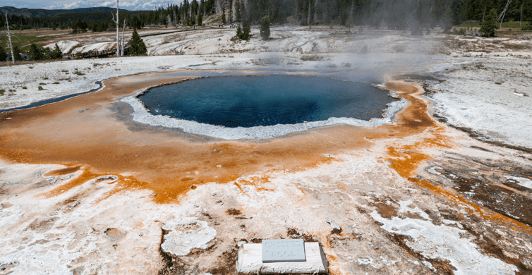 Old Faithful Inn, Wyoming - Book Tickets & Tours | GetYourGuide