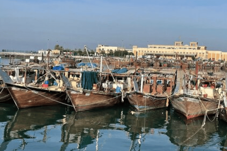 Kuwait Tour Guide Full Day with Comfort SUV Car&WIFI 5G Free