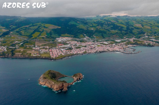 Visit Boat Tour around Vila Franca do Campo Islet in Azores in São Miguel Island