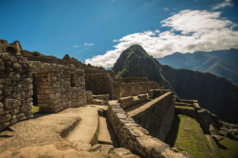 From Cusco: Low cost Machu Picchu Day Tour Train Expedition to Machu Picchu