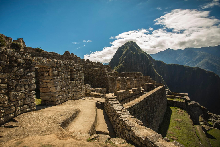 From Cusco: Low cost Machu Picchu Day Tour Train Expedition to Machu Picchu