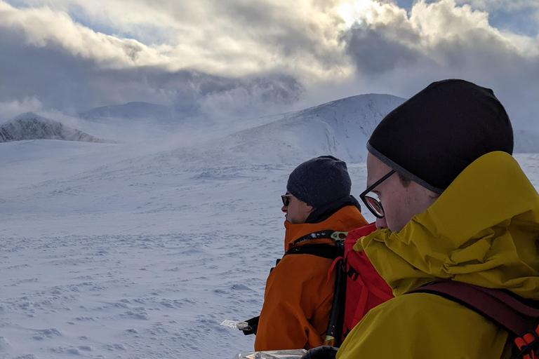 Cairngorms: aventura guiada de senderismo invernal