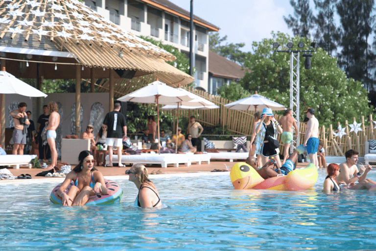 Alexa Beach Club VIP Ticket with Drink and Appetizer Alexa Beach Club VIP Entry with Drink and Appetizer