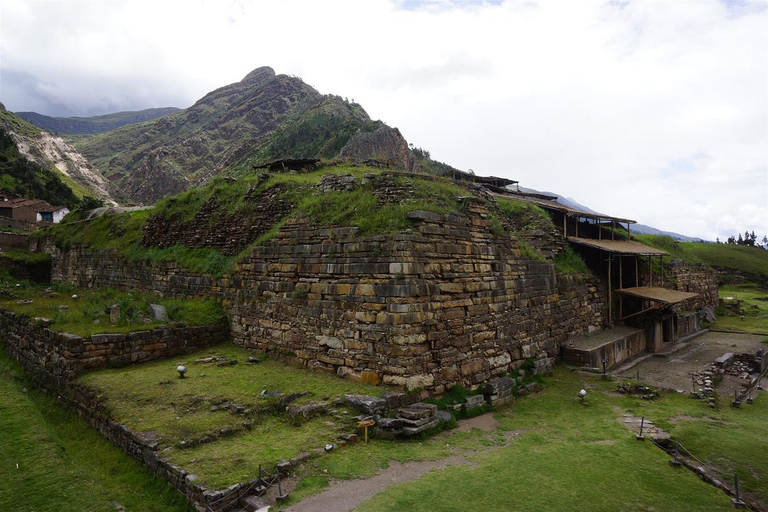 Z Huaraz ||Chavin de huantar/muzeum/laguna querococha