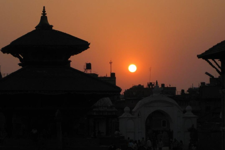 From Kathmandu: Bhaktapur Sunrise Photo Tour with Breakfast