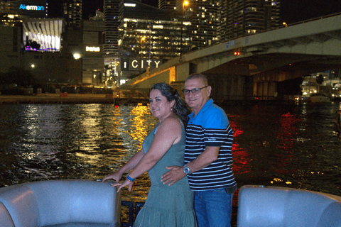 Champagne City Lights Boat Tour + Photoshoot (Semi Private)