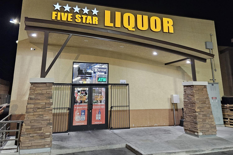 Las Vegas: Night Out at Clubs with Free Drinks and Party Bus Latin Club Crawl