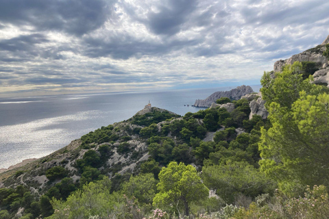 Calanques Ridge Trek with Panoramic Mediterranean Views
