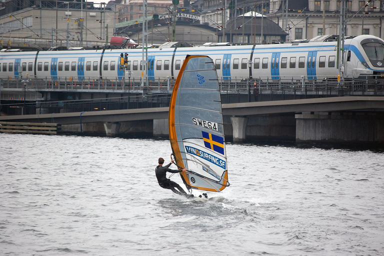 Stockholm: Urban Windsurfing Experience with Instructor