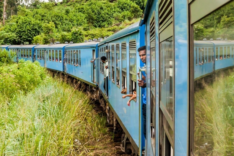 Van Kandy: naar Ella Scenic TreinkaartjesVan Kandy: Ticket naar Ella met een toeristische trein