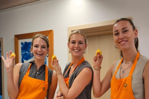 Bologna: Pasta Cooking Class, Ragu & Wine with Local Host