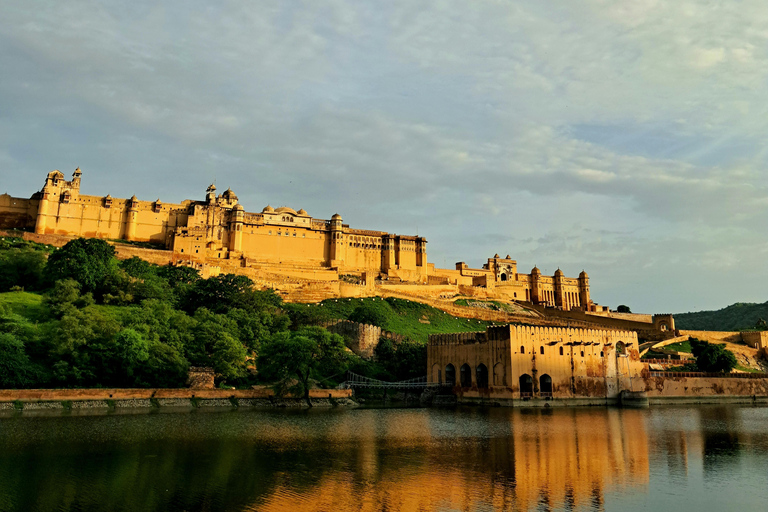 Jaipur: Full-Day Pink City Tour with Masala Tea Tour by Car and Driver with a Guide