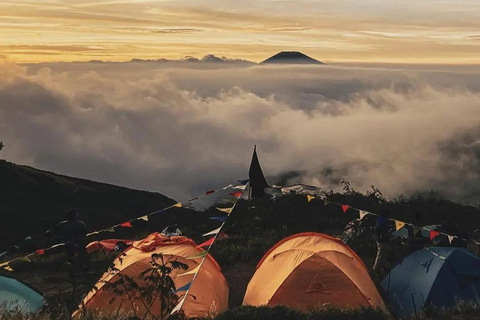 Escursioni in campeggio sul Monte Sumbing 2 giorni e 1 notte