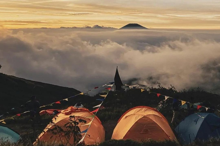 Escursioni in campeggio sul Monte Sumbing 2 giorni e 1 notte