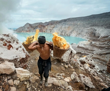 Banyuwangi/Bali: Ijen Blue Fire Tour With Transport Option