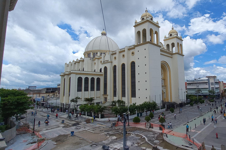 Historisches Zentrum und Nationalpark El Boquerón: Das Beste von San Salvador