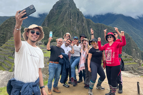 Cusco 4-d | Rainbow Mountain & Machu Picchu | All included Cusco 4-d + 2⭐Hotel | Rainbow Mountain & Machu Picchu