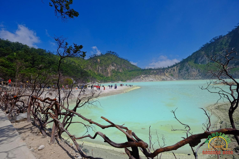 Jakarta: Tour del vulcano, del ponte sospeso e delle sorgenti termali