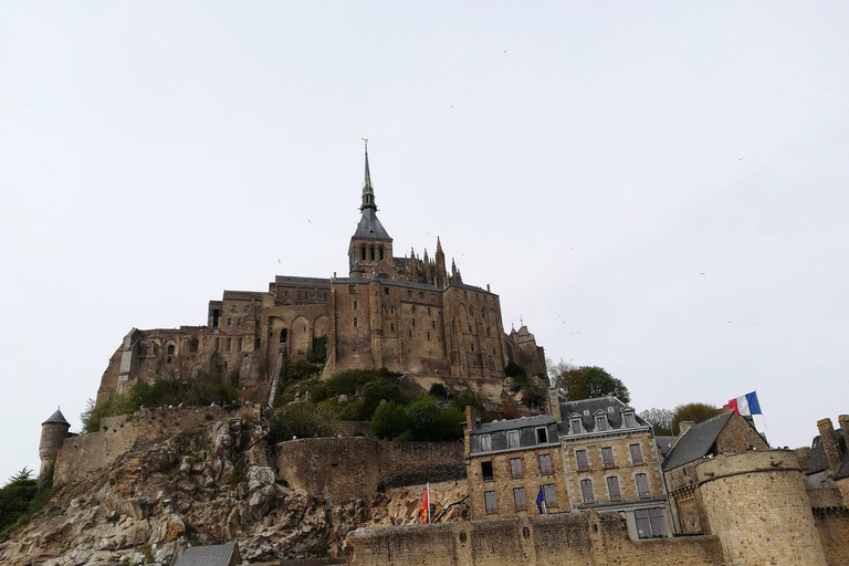 Tour particular VIP do Mont Saint Michel com champanhe saindo de Paris