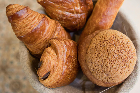 جولة الطعام الرسمية لمسلسل Emily in Parisجولة الطعام الرسمية لإيميلي في باريس