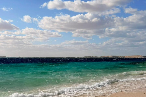 Hurghada: Private Speedboat to Magawish Island 8-hour Private Speedboat With Lunch