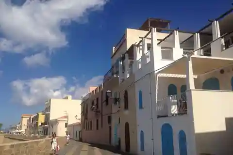 Alghero: tour del centro storico e viste affascinanti da Capo Caccia