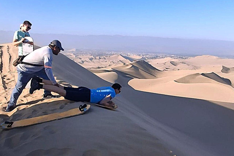 Lima: Sobrevuelo a las Lineas de Nasca - Sandbording buggy tour Huacachina