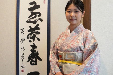 Tokyo: A Traditional Japanese Tea Ceremony with a Tea Master