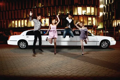 Cracovia: Fiesta VIP en limusina