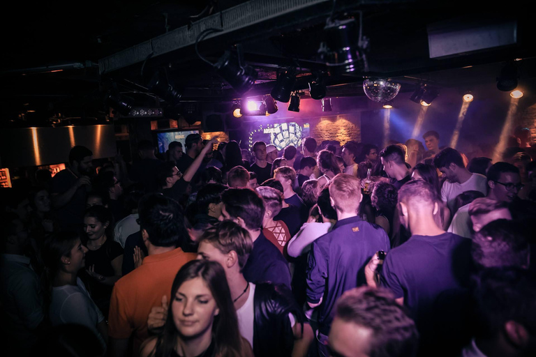 Club hopping through 3 popular Stuttgart clubs with a digital guide Stuttgart NightPass—club hopping through 3 popular clubs with a digital guide