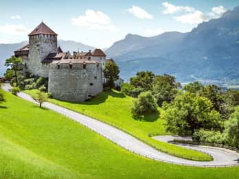 Zurich: Liechtenstein, Austria, Germany and Swiss Day Trip