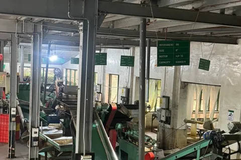 From Ella: Nuwara Eliya Tea Factory and Plantation Tour