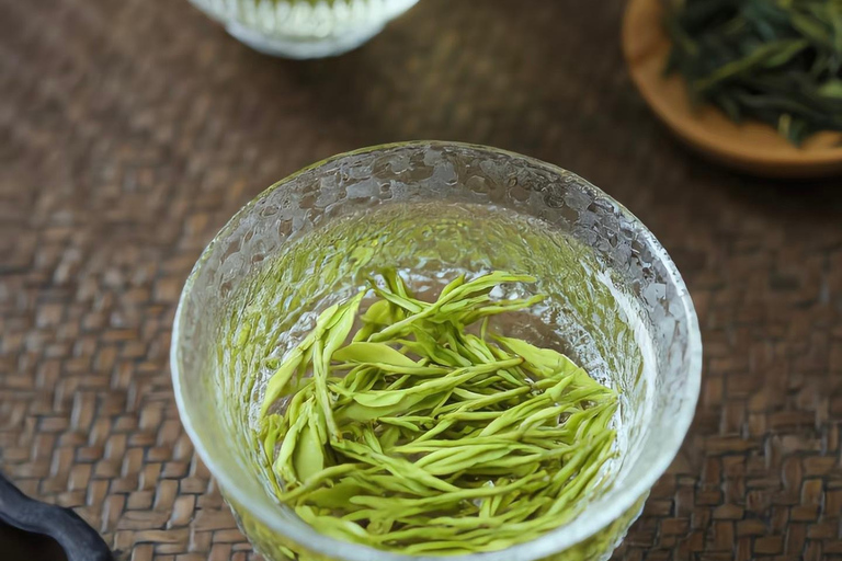 Hangzhou: Tea Village Tour with Tai Chi and Cooking Class