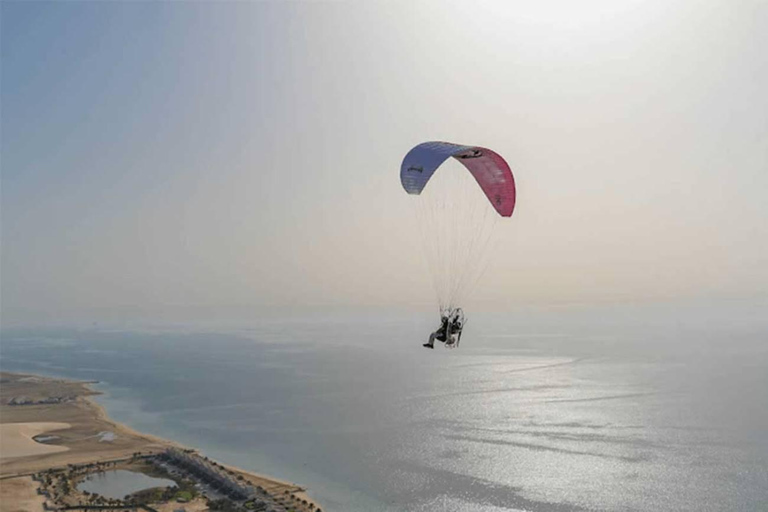 Qatar: Paratrike Flight Adventure with Pickup