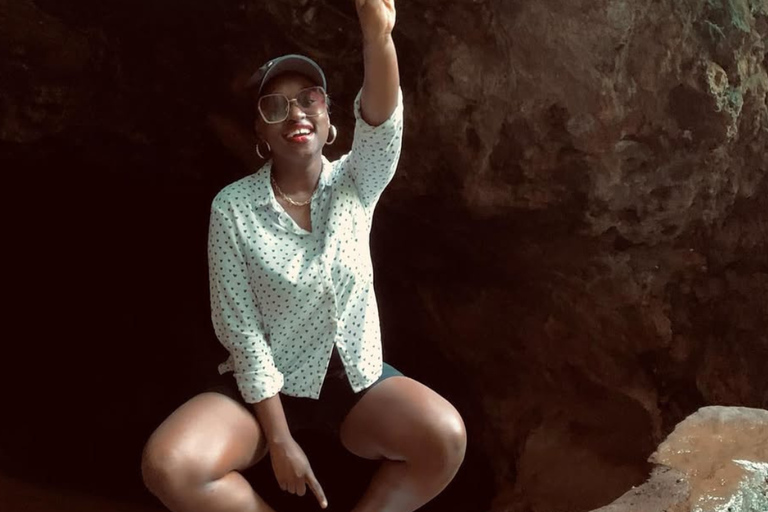 Nairobi: Ololua Nature Trail e Grotte Mau Mau con picnic3 persone in più