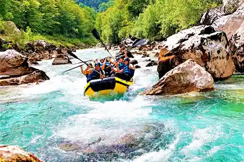 Bovec: Rafting de aventura en el río Esmeralda Soča + fotos GRATIS
