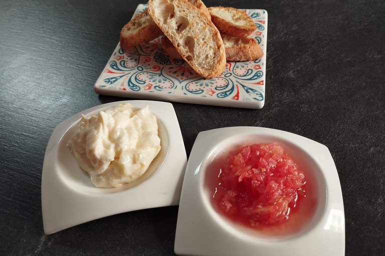 Alicante:Evening Spanish Tapas Cooking Class with Live Music 1 Extra Drink