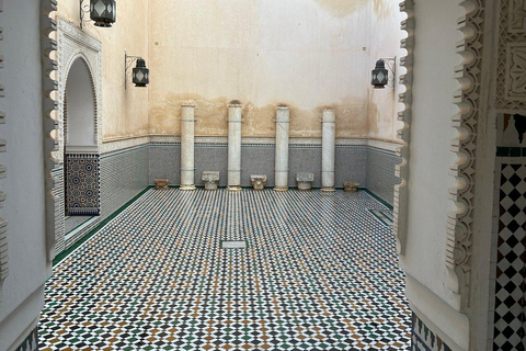 From Fes: Volubilis,Moulay Idriss&Meknes Day Trip with Guide Medium Group:Meknes,Volubilis, Moulay Idriss Guide in Meknes