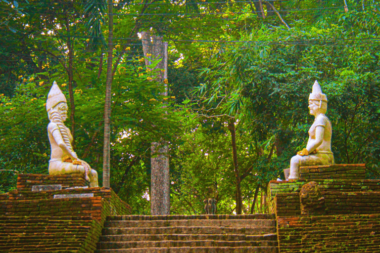 Chiang Mai Wat U Mong, Baan Kang Wat i jedzenie w wykonaniu Songtaew Trio