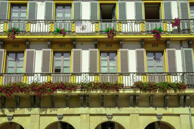 San Sebastian: Free Walking Tour with Local Guide