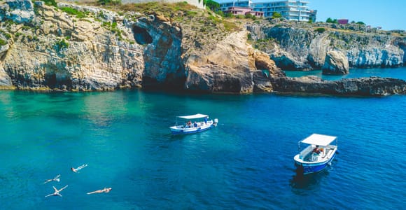 Syrakus: Pillirina, Ortigia und Meereshöhlen-Tour mit dem Boot
