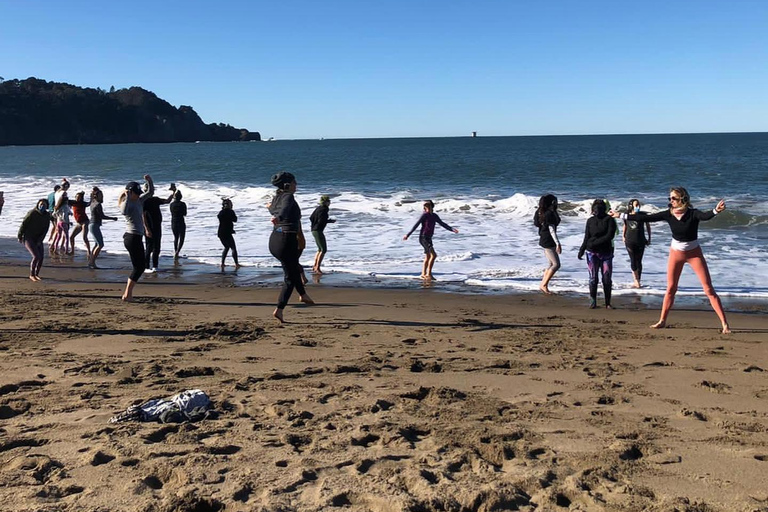 San Francisco: Silent Disco Yoga på Baker BeachYoga för privat grupp