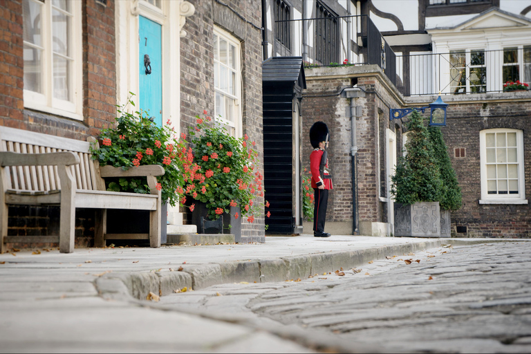 伦敦：伦敦塔、泰晤士河游船和卫兵换岗仪式开幕式和卫兵换岗仪式游览