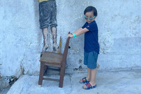 Penang: Orangutan Sanctuary and George Town Private Tour