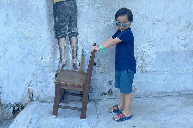 Penang: Orangutan Sanctuary and George Town Private Tour