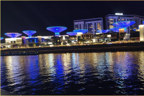 迪拜：码头游船晚餐巡游，附现场娱乐表演马里纳游轮 + 晚餐 + 现场表演（共享接送）