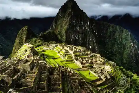 Excursión de 4 días por la selva inca a Machu Picchu