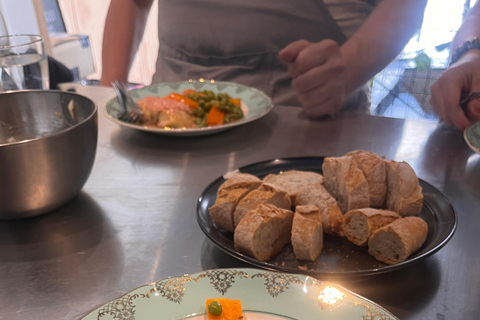 Bordeaux: Market Tour and Cooking Class with Local Chef