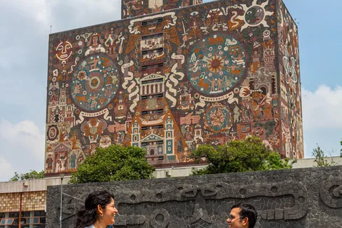 UNAM: Murals & Revolution